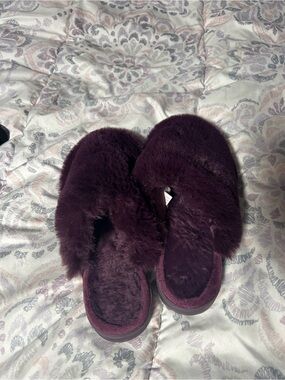 Plush Faux-Fur Slide Slippers - Deep Plum